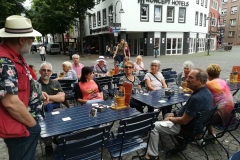 Pause während der Führung in Köln